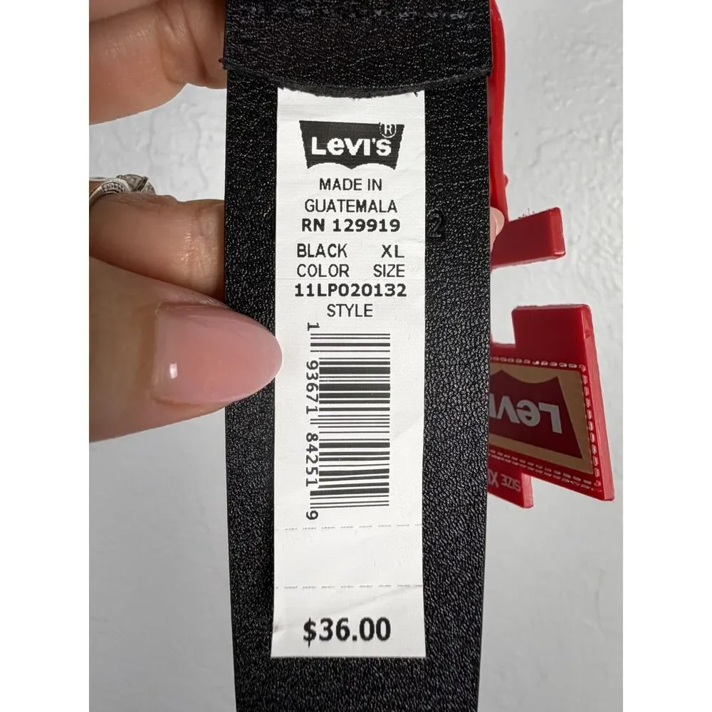 Levi's Men's XL 42-44 Black Synthetic Leather Belt NWT Classic Buckle